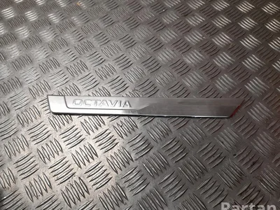 Škoda 5E3 853 814 / 5E3853814 Octavia Mk4 2021 plaque de seuil - panneau de seuil - Image 1