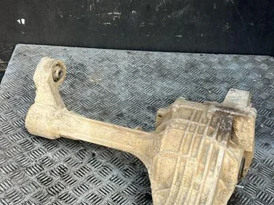 Nissan 385004JR3A NAVARA Platform/Chassis (D23) 2016 Réducteur essieu avant - Image 1