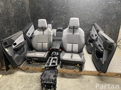 Gebrauchtes Original Opel Grandland 2025 Sitze komplett Türverkleidung Armlehne - Bild 1