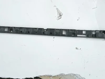 Tesla 104669000B MODEL X 2017 Garniture de seuil  - Image 1