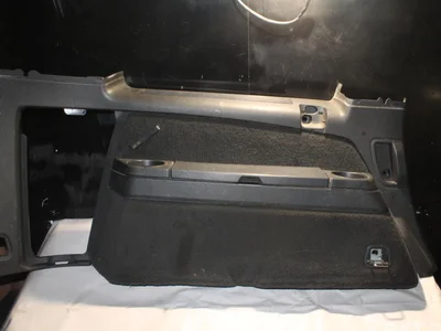 Volvo 39861657 XC90 I 2008 Garniture de panneau latéral - Image 1