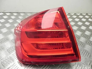 BMW 7 313 039-01 / 731303901 3 (F30, F80) 2016 Feu arrière