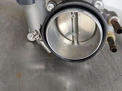 Land Rover K4P3-9F991-AA / K4P39F991AA RANGE ROVER VELAR (L560) 2021 Przepustnica - Obraz 1