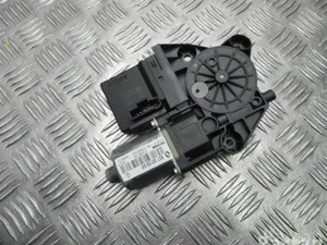 Renault 807301396R MEGANE III Grandtour (KZ0/1) 2013 Moteur de lève-vitre Right Front