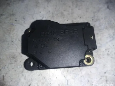 Volvo 74932 XC90 I 2004 Moteur de réglage pour volet de régulation - Image 1