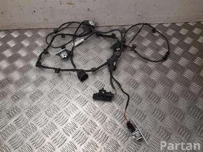 Volkswagen 3G9 971 104 L, 5Q0 919 275 B / 3G9971104L, 5Q0919275B PASSAT Variant (3G5) 2022 Датчик - система помощи при парковке комплект - Изображение 1