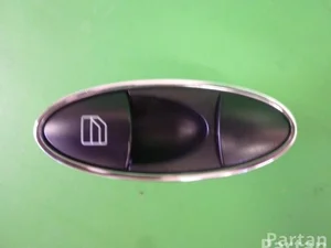 Mercedes-Benz A 211 821 13 51 / A2118211351 E-CLASS (W211) 2006 Bouton de lève-vitre