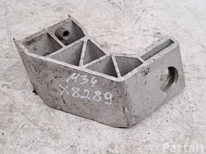 Mercedes-Benz A2056203701 C-CLASS (W205) 2016 Support pour pare-chocs