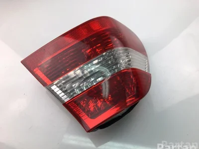 BMW 6910531 3 (E46) 2005 Feu arrière - Image 1