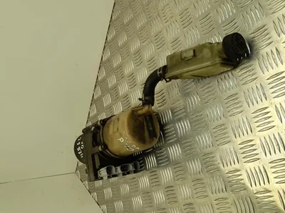 Mazda 995-11605-2 / 995116052 5 (CR19) 2005 Pompe de la directon assistée - Image 1