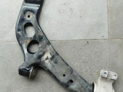 BMW 8864278 1 (F70) 2025 Devant bras de commande de voie inférieur Right Front right side - Image 1