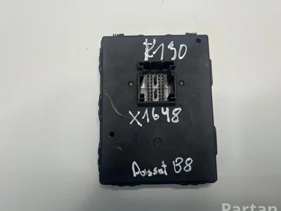 Volkswagen 3Q0959435E PASSAT Variant (3G5) 2017 Unité de contrôle pour l'accès et l'autorisation de démarrage (kessy) - Image 1