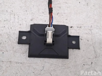 Mercedes-Benz A2229000905 C-CLASS (W205) 2015 Control unit for reversing camera system - Image 1