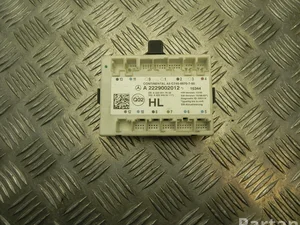 Mercedes-Benz A 222 900 20 12 / A2229002012 S-CLASS (W222, V222, X222) 2013 Unité de commande pour porte Right Rear Left Rear Left Front Right Front