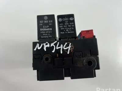 Volkswagen 5WD003784-00 / 5WD00378400 PASSAT (3C2) 2009 Caja de fusibles - Imagen 1