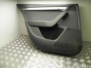 Škoda 5E5 867 211, 5E5 867 227, 5E9 867 663 / 5E5867211, 5E5867227, 5E9867663 OCTAVIA III Combi (5E5) 2013 Panneau de garniture de porte