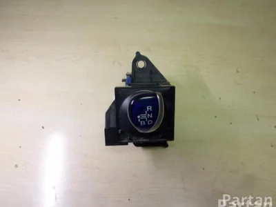 Toyota 75C582 RHD / 75C582RHD AURIS (_E18_) 2013 Couvercle de levier de vitesses - Image 1