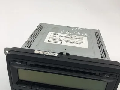 Volkswagen 1K0035186AA PASSAT (3C2) 2009 Radio / lecteur CD - Image 1