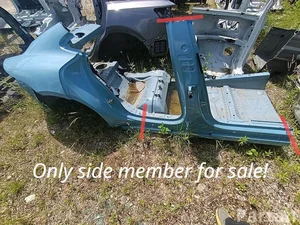Porsche Taycan 4S 2022 Side sill Right