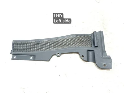 Land Rover L8B2-021B57-AF / L8B2021B57AF Defender Station Wagon (L663) 2022 Zierleiste  Scheibenwischer - Bild 1