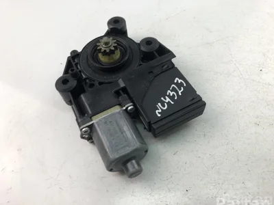 Renault 827303178R SCÉNIC III (JZ0/1_) 2012 Window lifter motor - Image 1