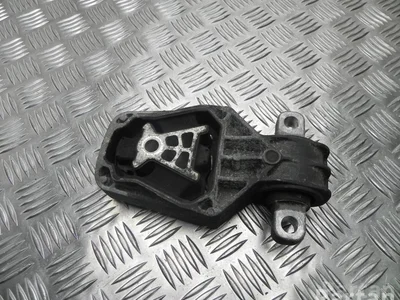 Mercedes-Benz A 246 240 12 09 / A2462401209 CLA Coupe (C117) 2014 Support moteur - Image 1