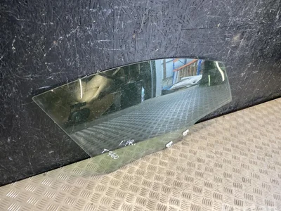 Subaru Crosstrek/XV II 2021 Vitre de porte Right Front - Image 1