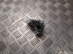 Kia 047717, Y25L064 Sportage V NQ5 2023 Unité de contrôle de la lumière