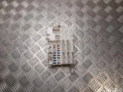 Toyota 90987-T2003, 1646780 / 90987T2003, 1646780 HILUX VII Pickup (_N1_, _N2_, _N3_) 2010 Boîte à fusibles - Image 1