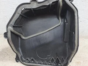 BMW 9216223 5 Touring (F11) 2012 Couvercle