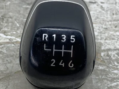 Opel Astra L Hatchback 2023 Bouton de levier de vitesse - Image 1