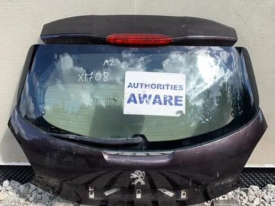 Peugeot 208 2013 Couvercle de coffre - Image 1