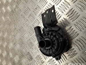 Volkswagen 1EA 965 567 J / 1EA965567J ID. Buzz 2024 Pompe à eau supplémentaire