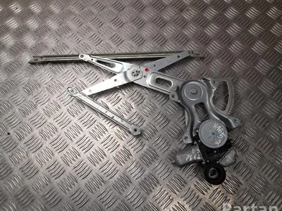 Toyota 85710-47070 / 8571047070 PRIUS PLUS (_W4_) 2012 Lève-vitre Right Rear - Image 1