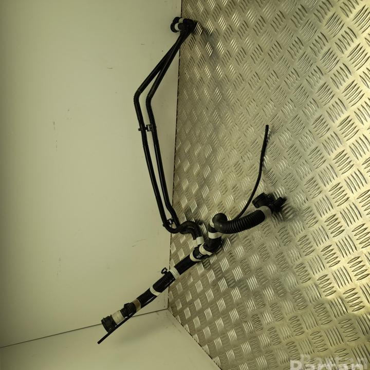 Pipe, coolant 1077579 Tesla MODEL 3 2019 - €40