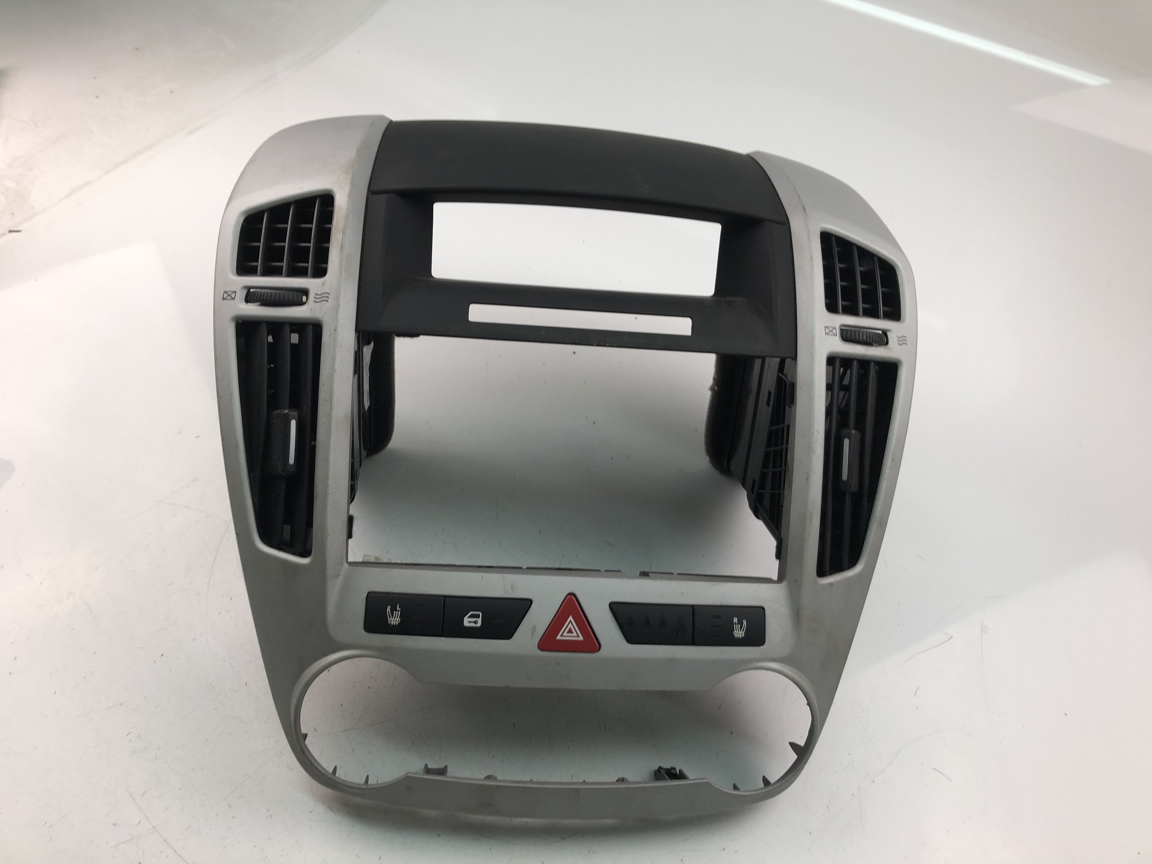 KIA Cee'd 2 generation (2012-2018) Center Console 974801H000 23456170