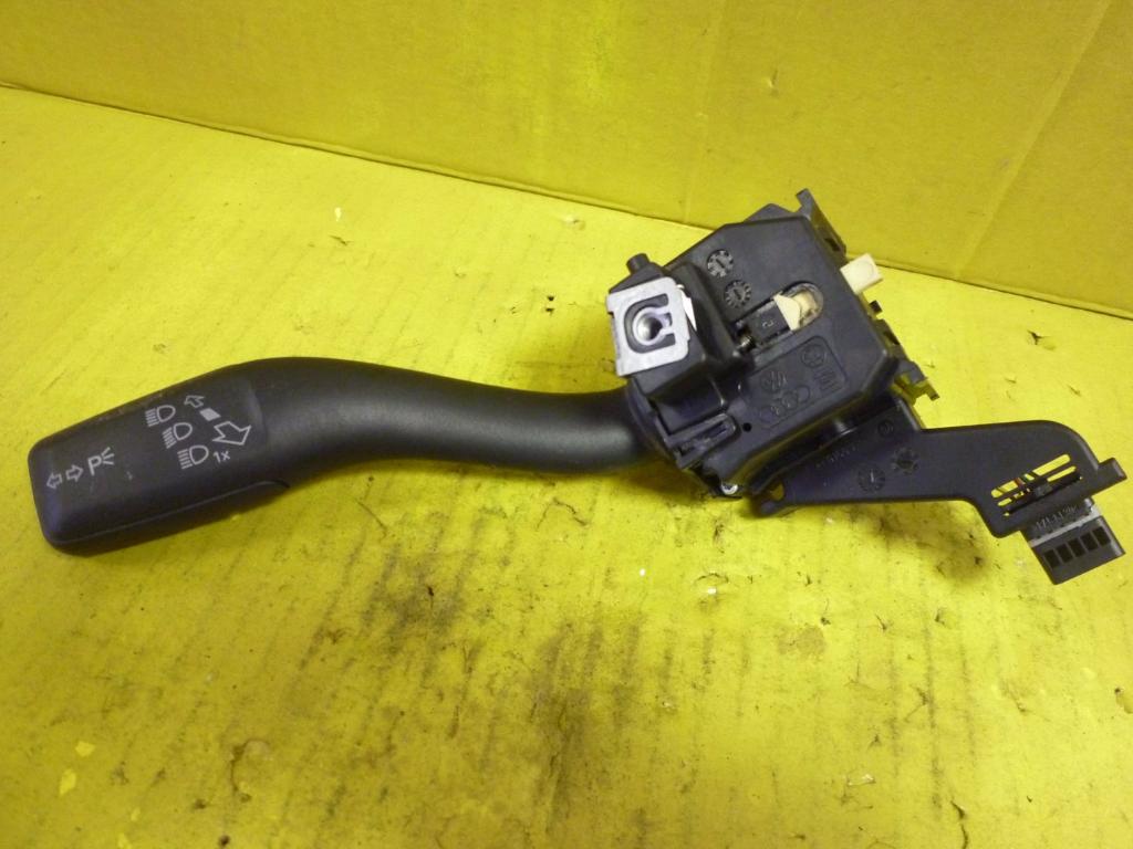 AUDI A3 8P (2003-2013) Headlight Switch Control Unit 8P0953513E 23151091