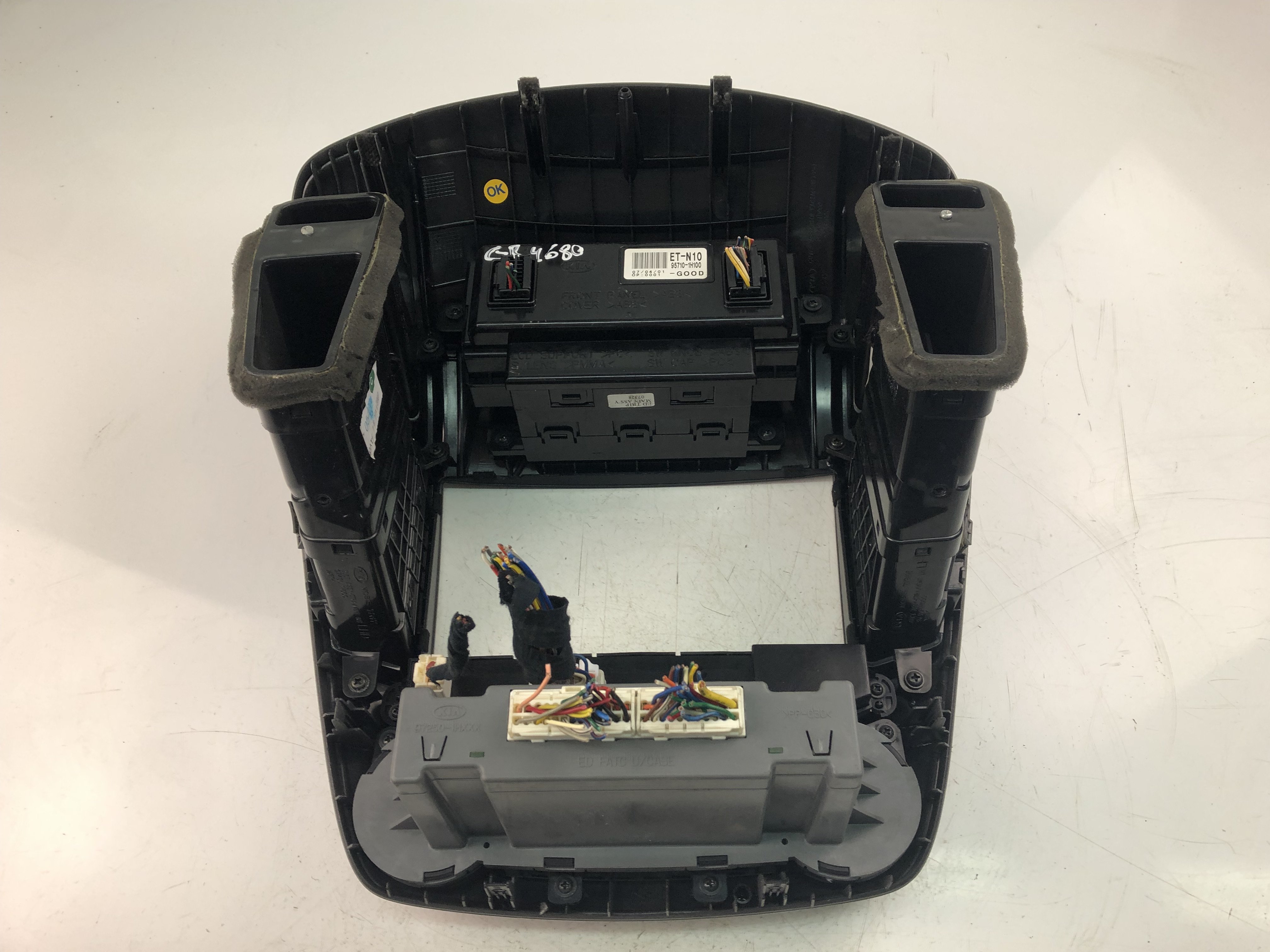 KIA Cee'd 1 generation (2007-2012) Center Console 957101H100 23461976