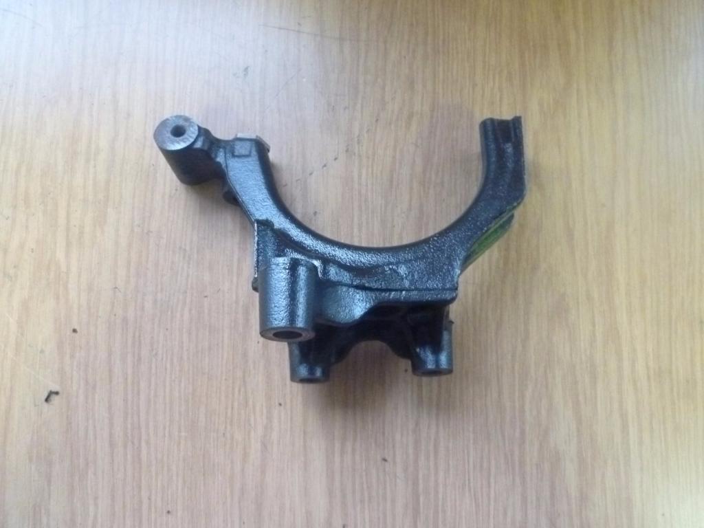 AUDI A4 B8/8K (2011-2016) Exhaust Hanger Bracket 04L4252GA 23151825