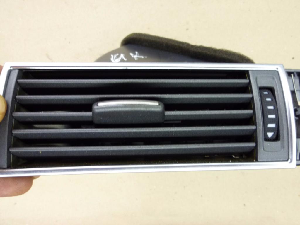 AUDI A6 C6/4F (2004-2011) Вентиляционные отверстия в приборной панели 4F2820901B 23152237