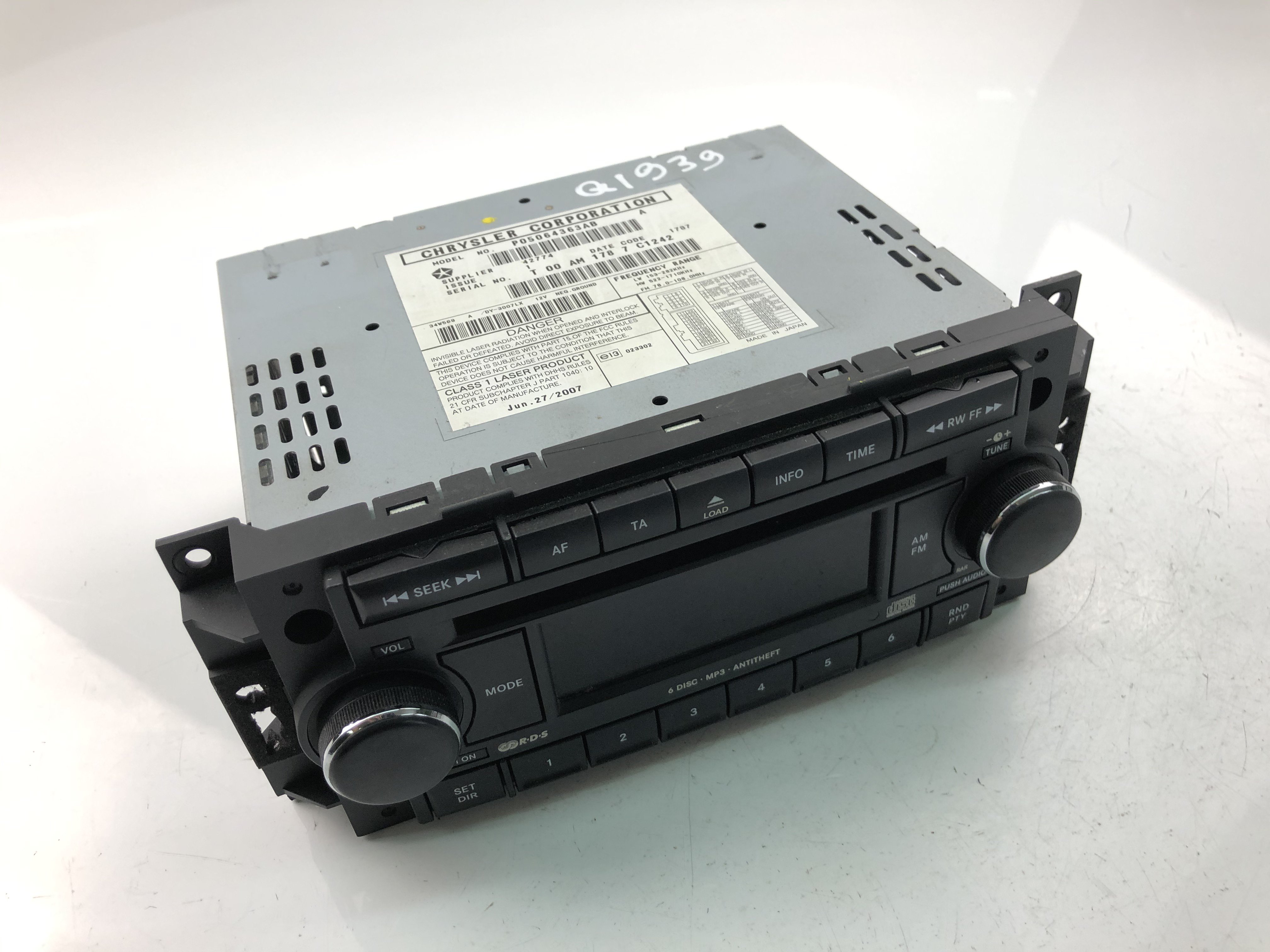 JEEP Patriot 1 generation (2007-2010) Muzikos grotuvas be navigacijos P05064363AB 23456040