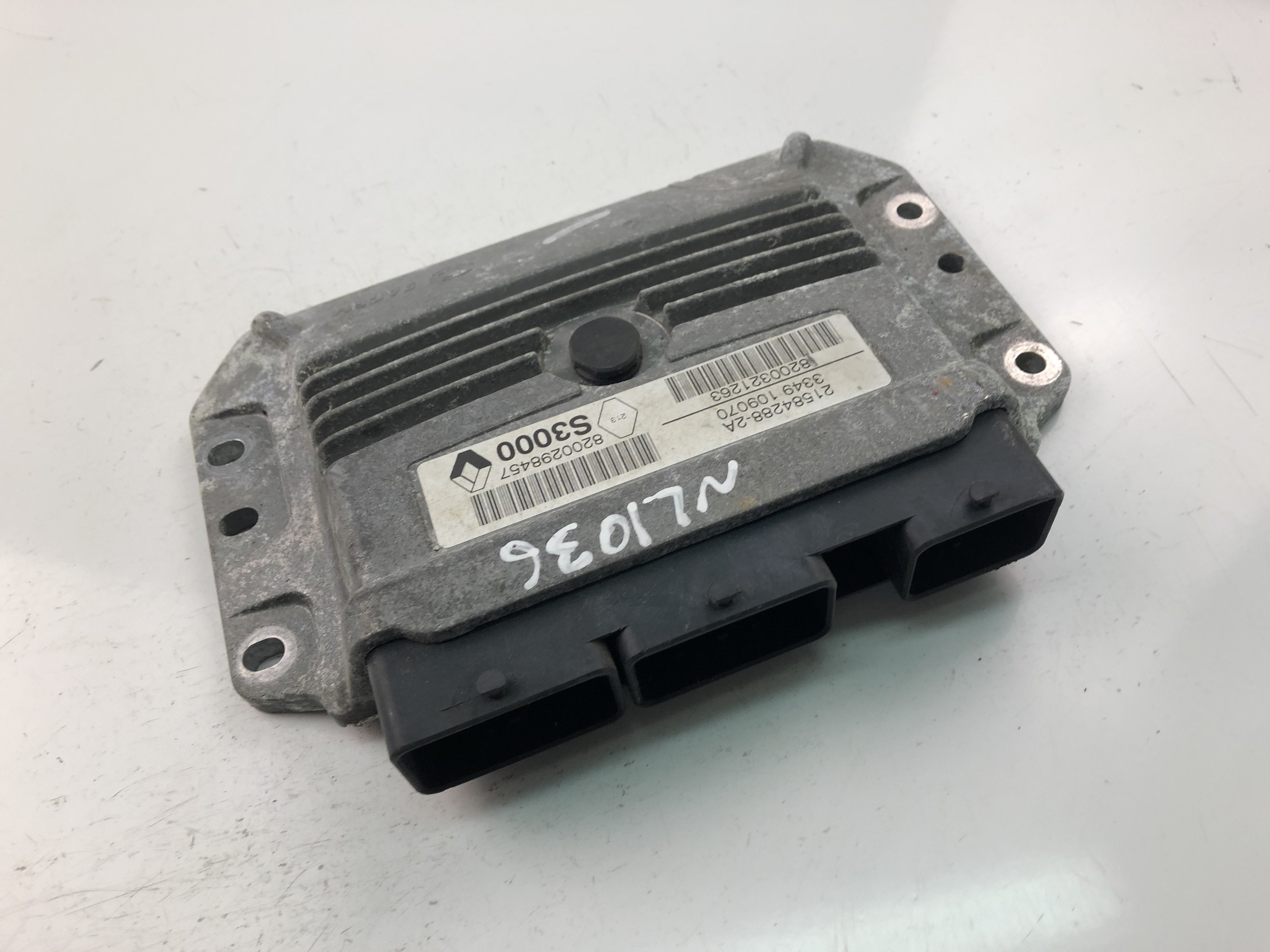 RENAULT Megane 3 generation (2008-2020) Engine Control Unit ECU 8200321263, 8200298457 23493924