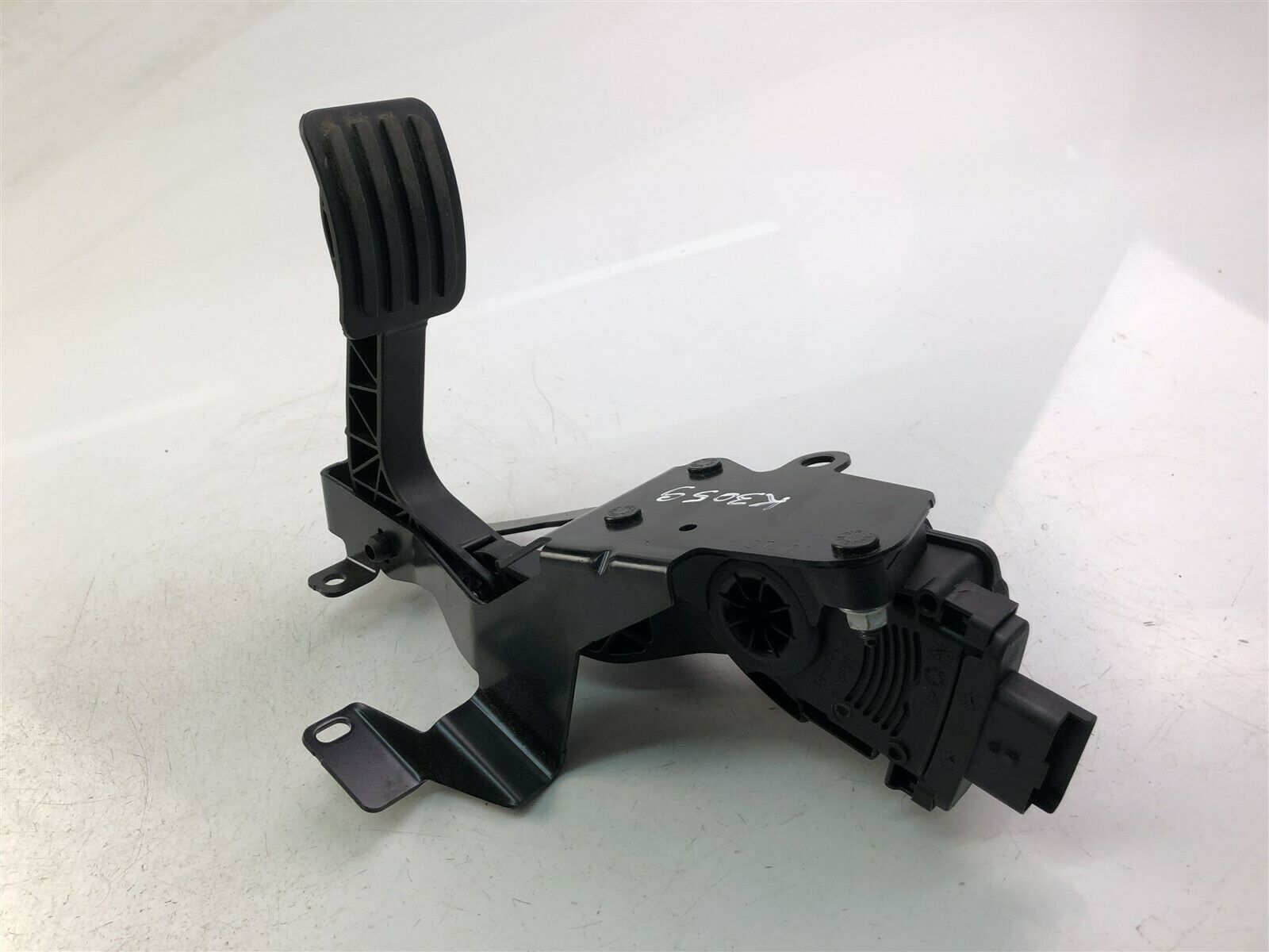 PEUGEOT Expert 2 generation (2007-2020) Throttle Pedal 1401280480 24603902