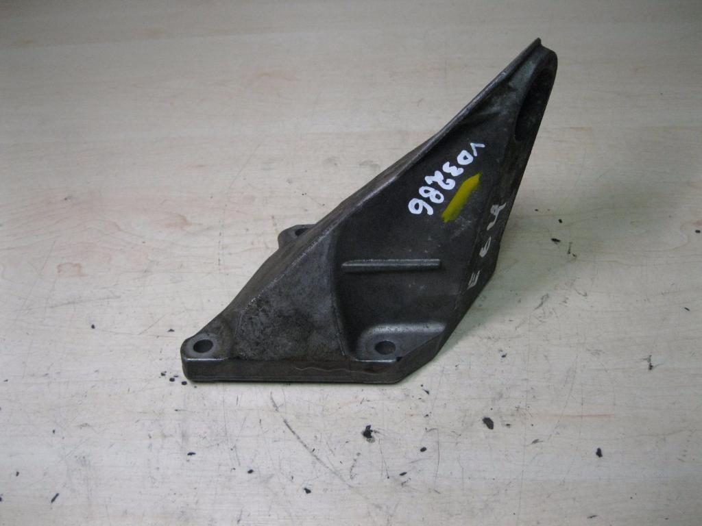 BMW 6 Series E63/E64 (2003-2010) Exhaust Hanger Bracket 676111322116761113 23154073