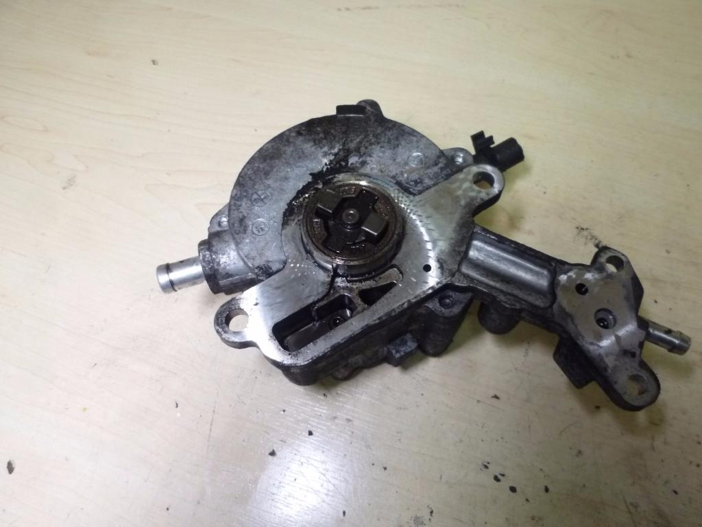 SEAT Ibiza 3 generation (2002-2008) Vacuum Pump 038145209 23153951