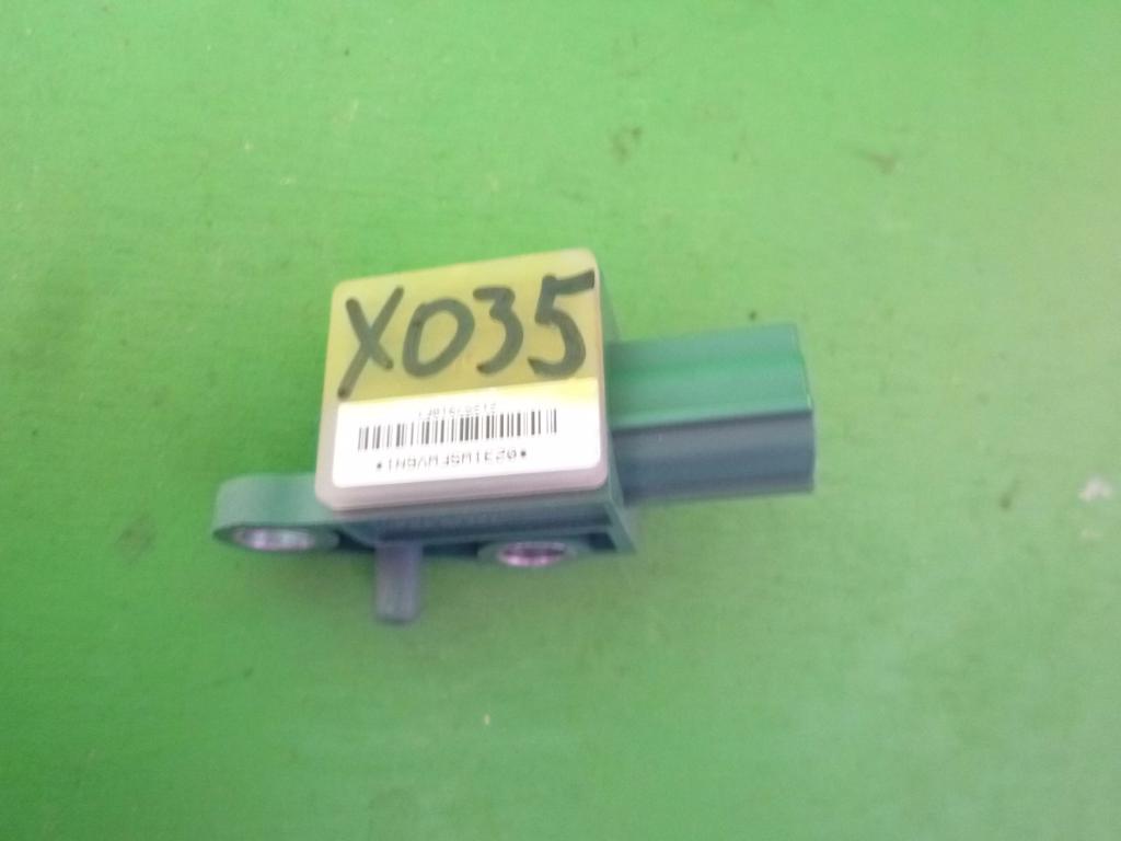 SEAT Leon 2 generation (2005-2012) Crash Impact Sensor 3C0909606 23154403