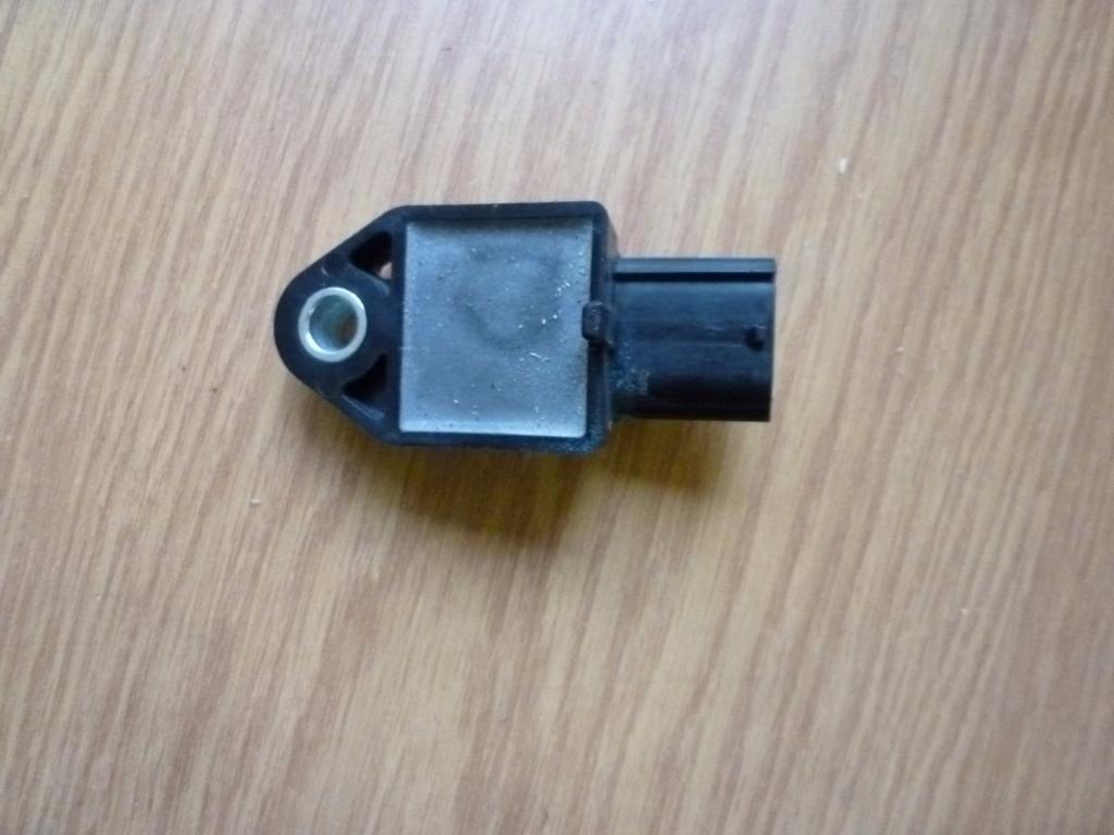 TOYOTA Corolla Verso 1 generation (2001-2009) Crash Impact Sensor 8983105010 23156525