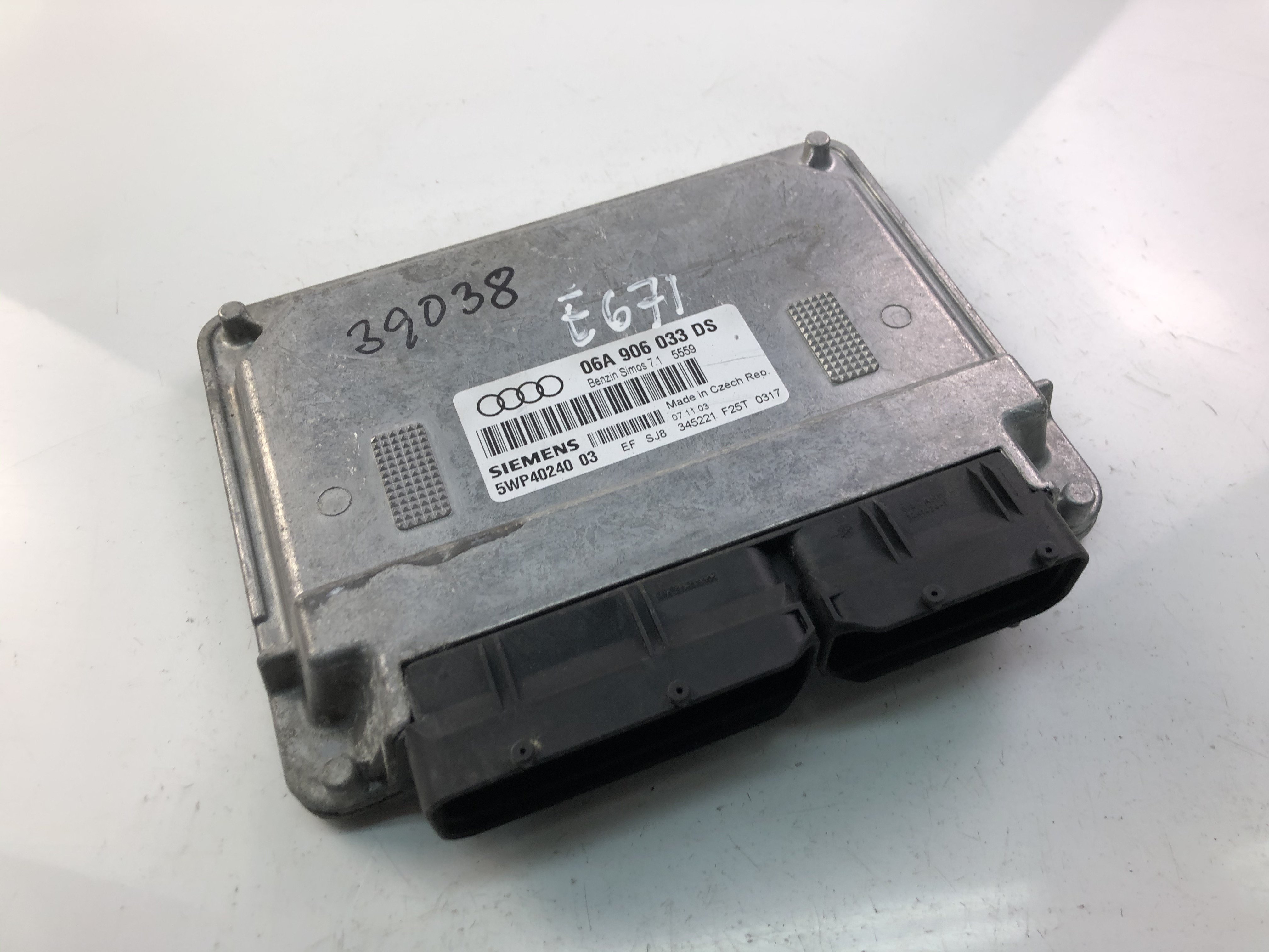 AUDI A3 8P (2003-2013) Engine Control Unit ECU 06A906033DS 23450872