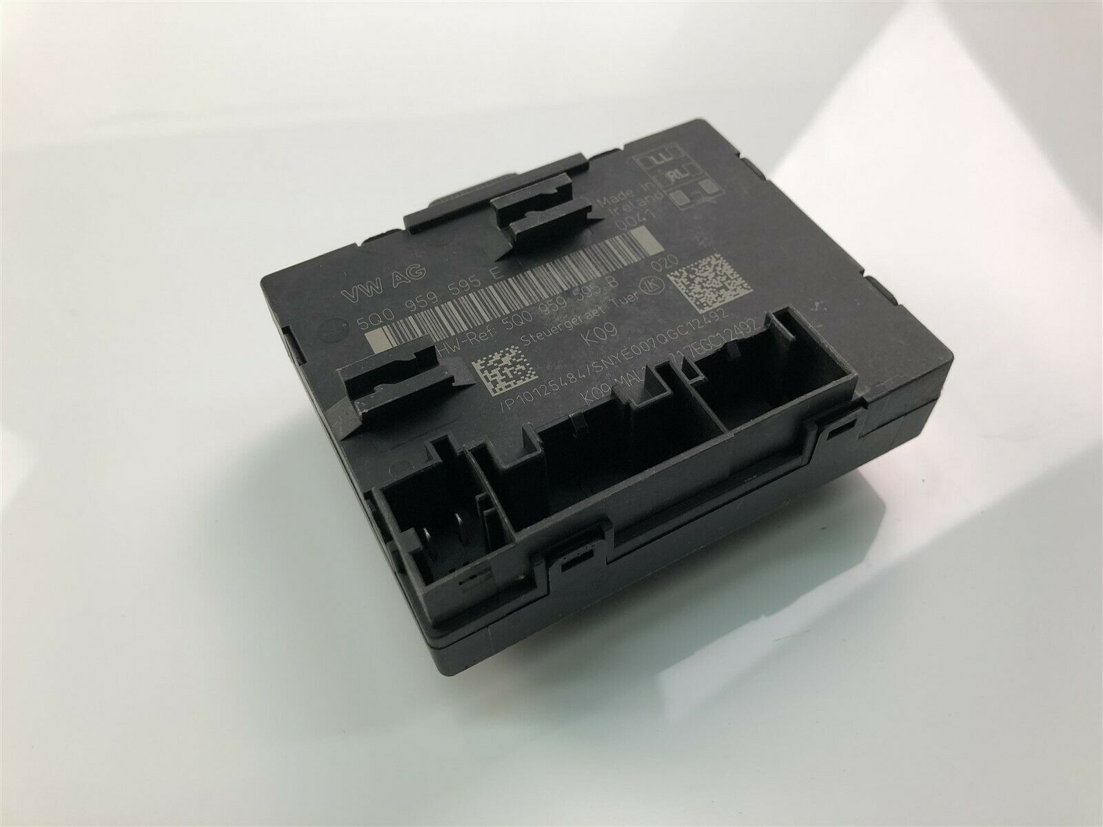 VOLKSWAGEN Passat B8 (2014-2023) Other Control Units 5Q0959595E 23435983