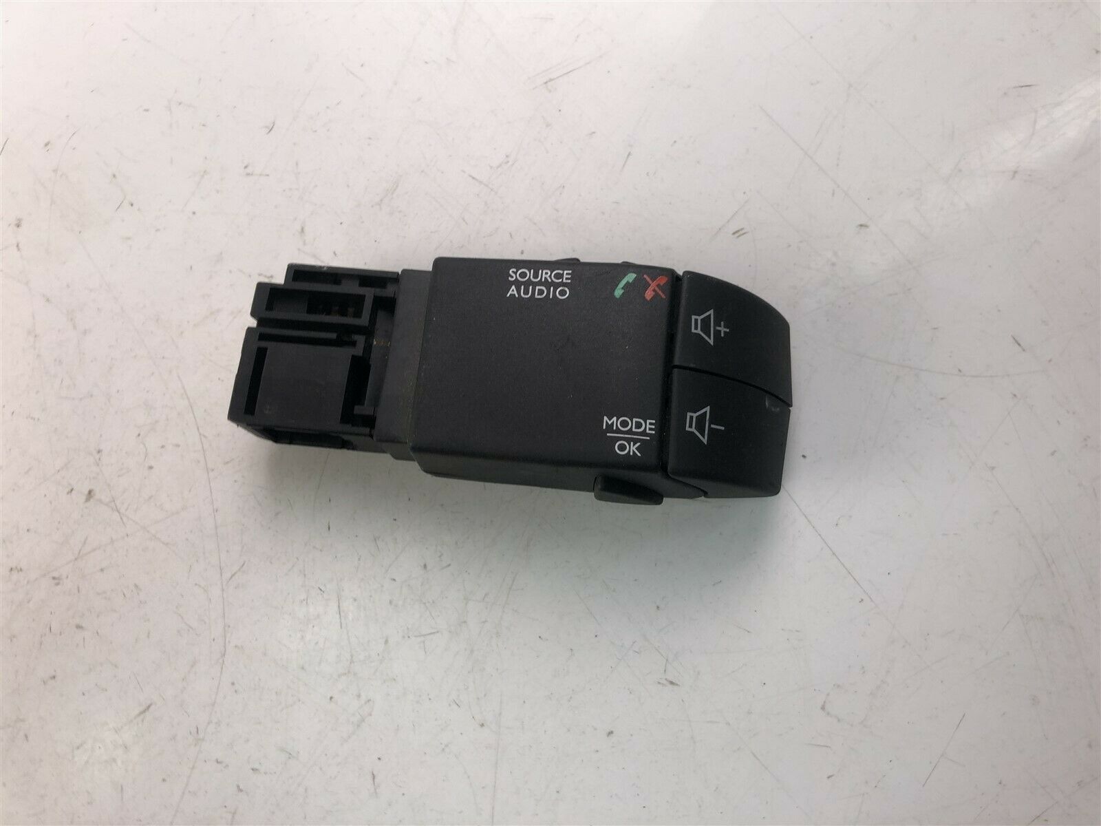 DACIA Sandero 2 generation (2013-2020) Switches 255522448R 23445727